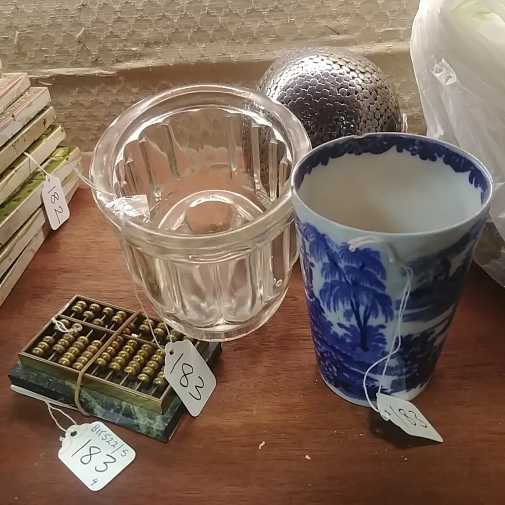 JELLY MOULD B/W BEAKER ABBACUS & METAL BALL Image 1++