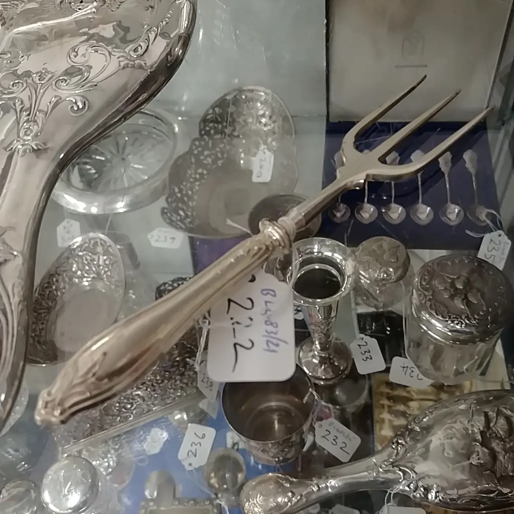 STG SILVER HANDLED BREAD FORK Image 1++