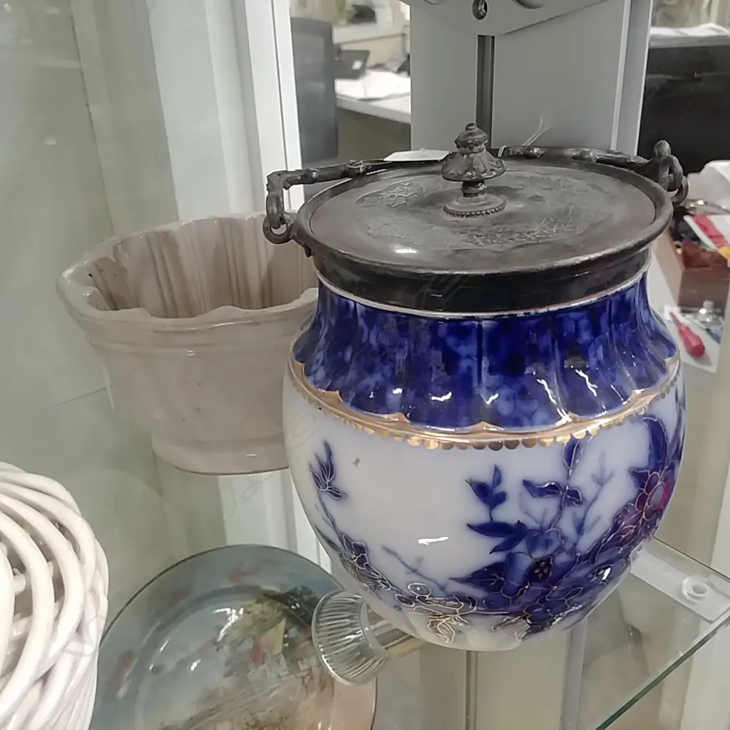 VICT BISCUIT BARREL+JELLY MOULD Image 1++