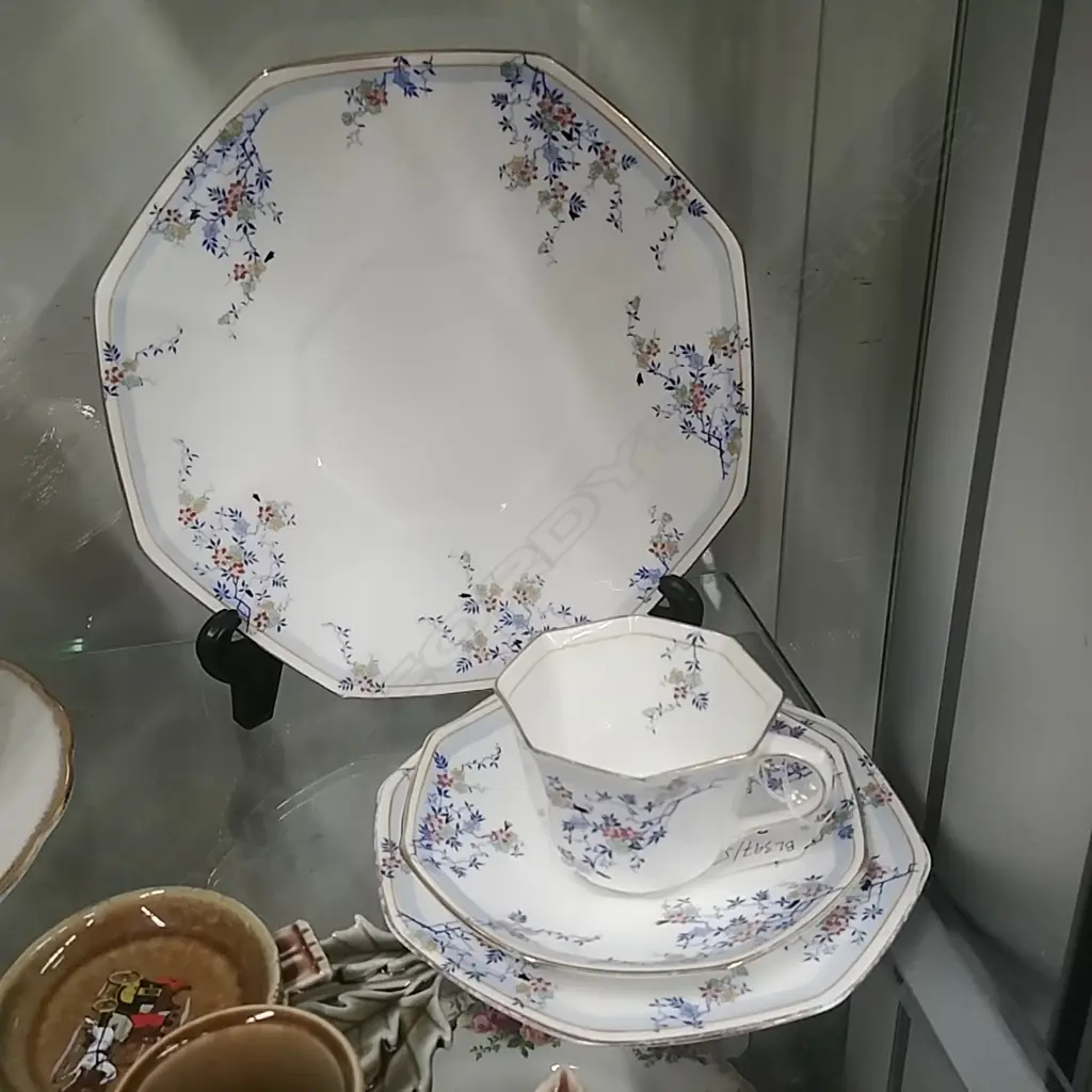ROYAL DOULTON TRIO AND CAKE PLATE Image 1++