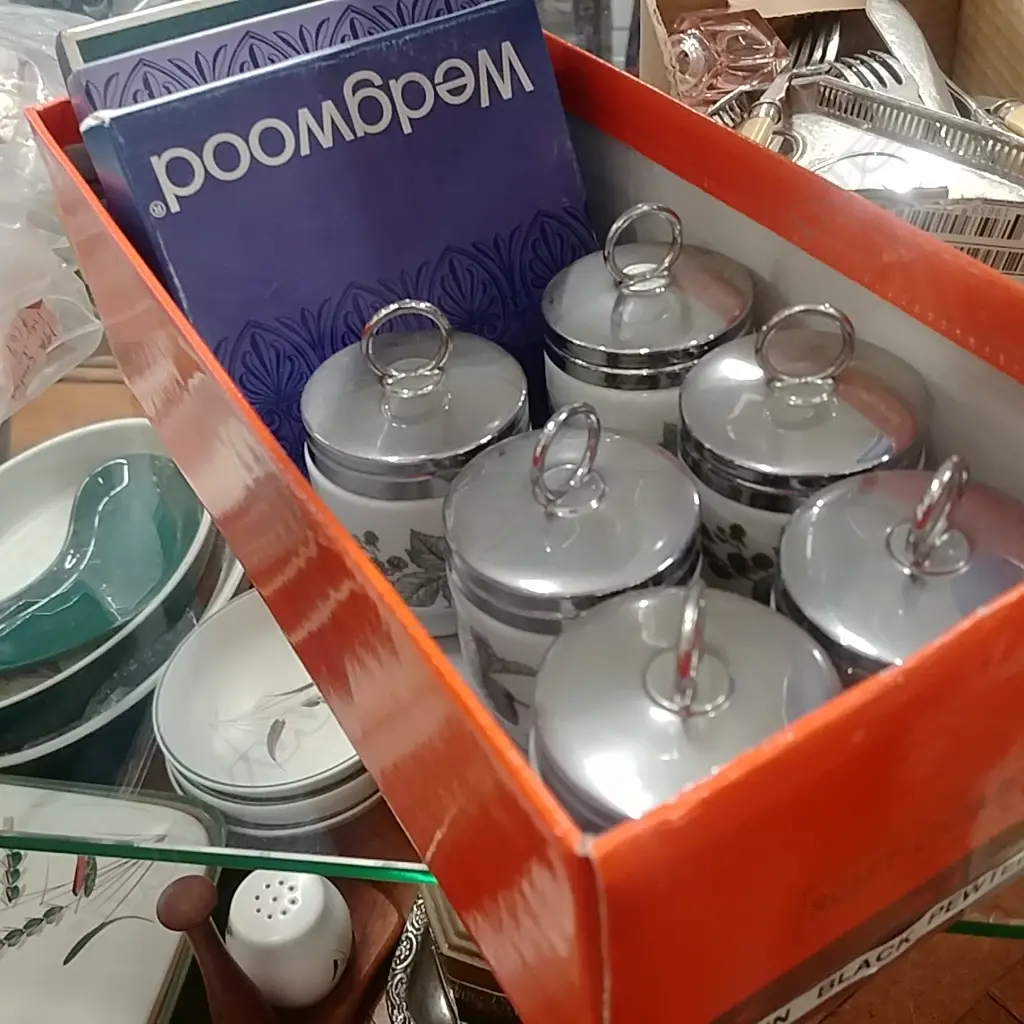 BOX EGG CODLERS & 3 DISHES Image 1++