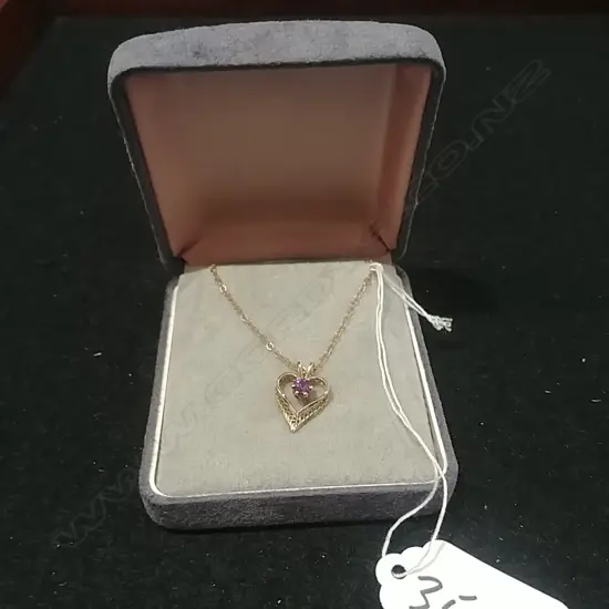 9CT GOLD CHAIN AND AMETHYST PENDANT