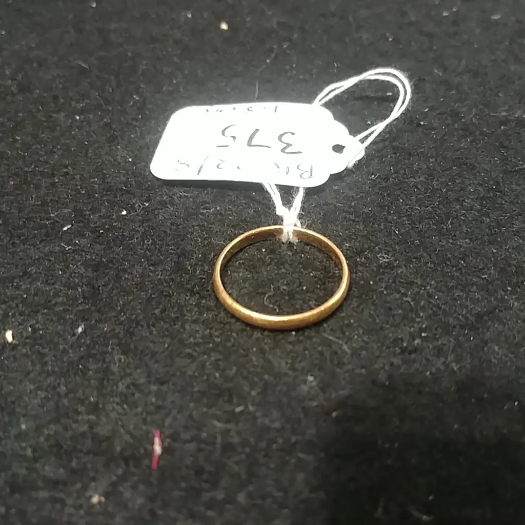 18CT GOLD WEDDER 1.8GMS Image 1++