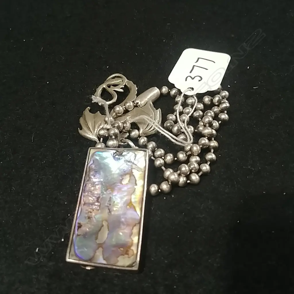 SILVER DAWSON & PAUA  PENDANTS  WITH  CHAIN Image 1++