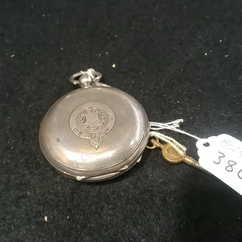 GENTS EARLY 20THC SILVER ROTHERHAMS POCKET WATCH Image 1++
