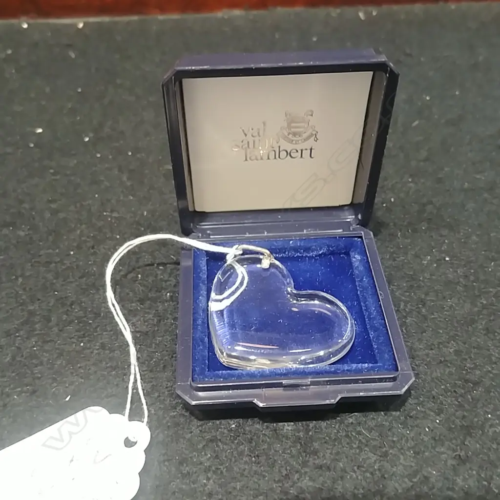 VAL ST. LAMBERT CRYSTAL HEART PENDANT Image 1++