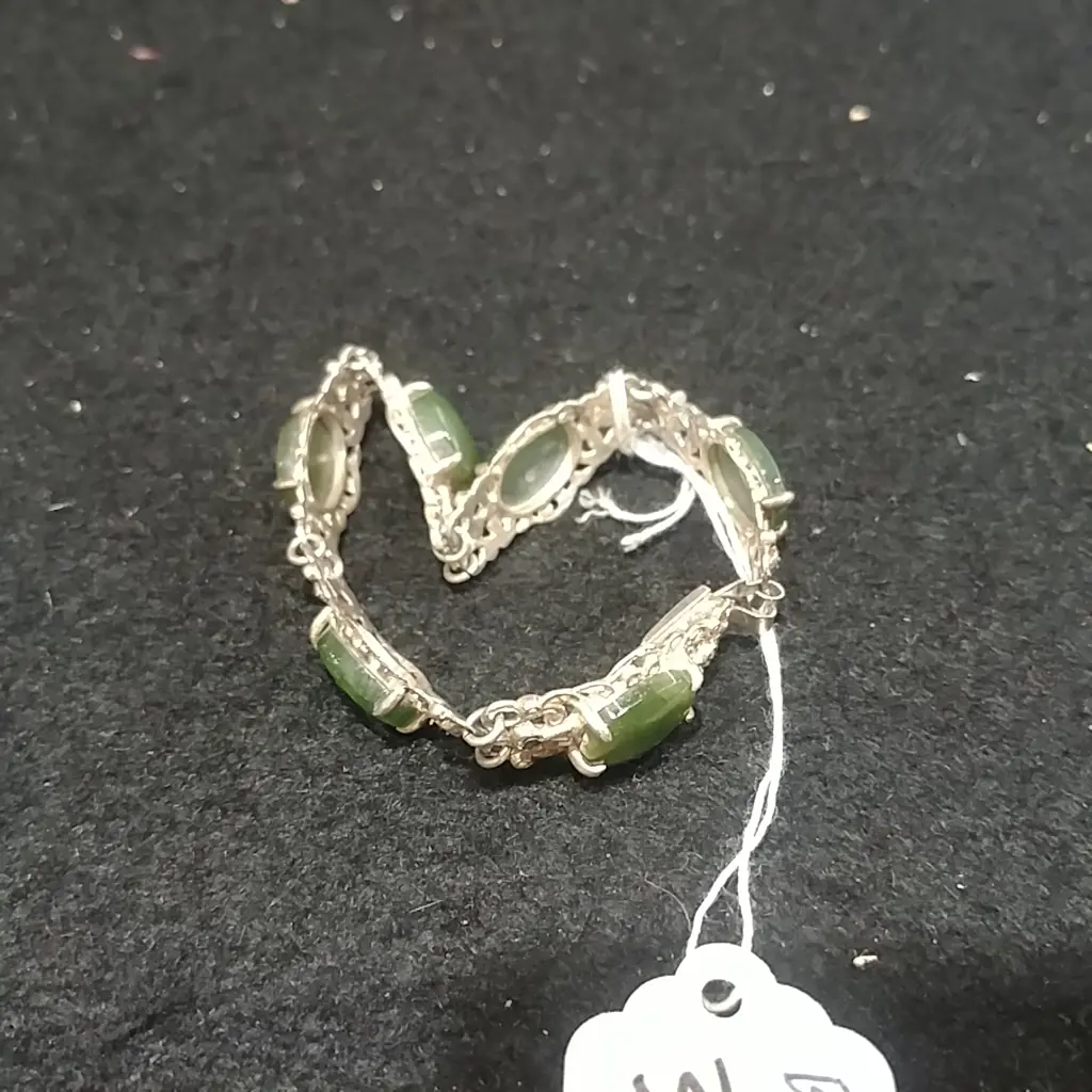 GREENSTONE AND SILVER? BRACELET Image 1++