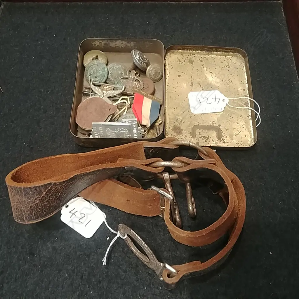 ASST WWI-II BADGES + BOY SCOUT BUCKLE Image 1++