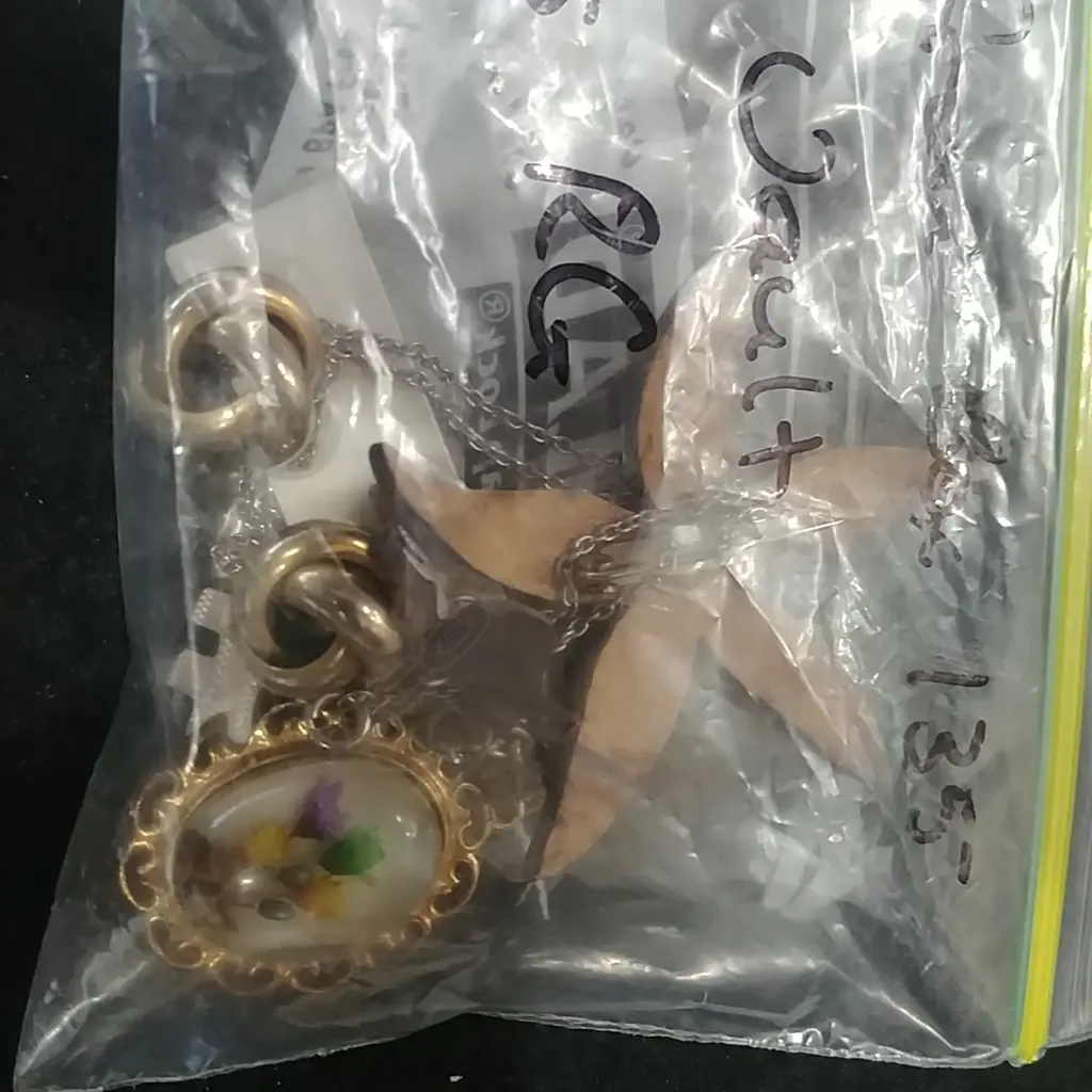 SMALL BAG COSTUME JEWLERY Image 1++