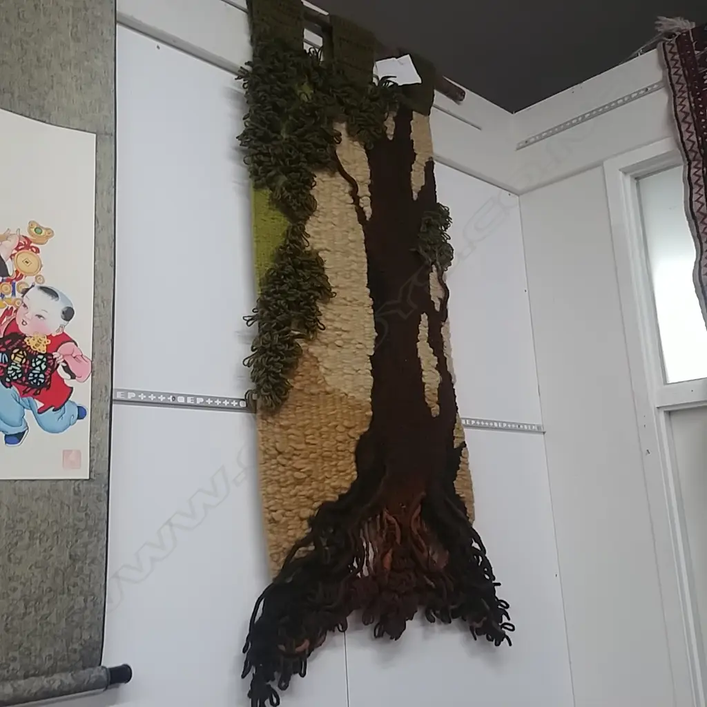 WOOLLEN WALL HANGING TITLED ROOTS Image 1++