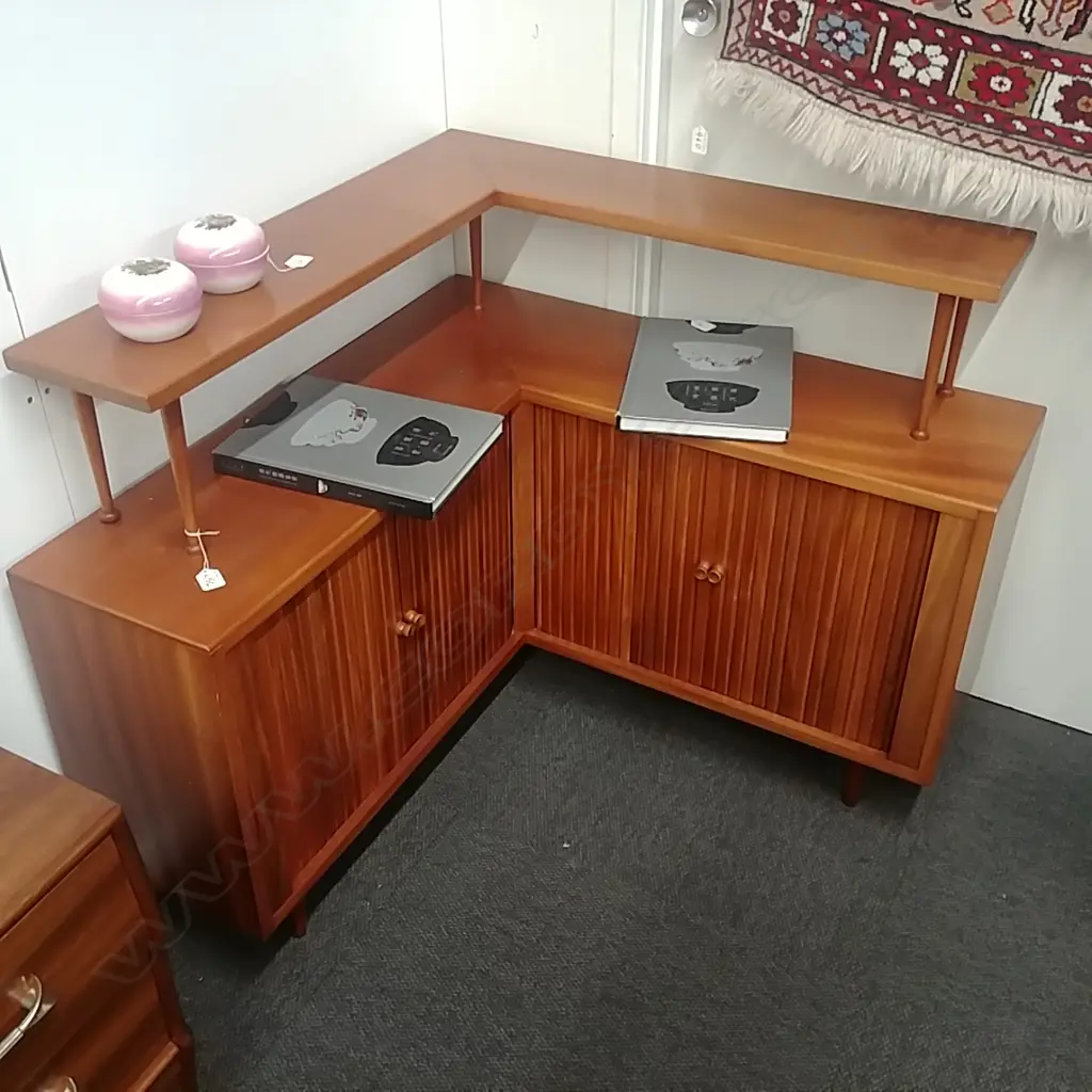 RETRO CORNER CABINET - TAMBER DOORS Image 1++