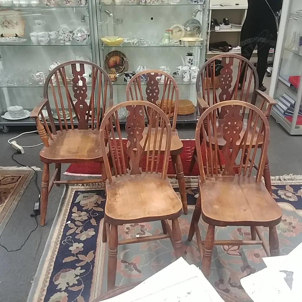 SET OF 6 SPINDLE BACK CHAIRS - 2 CARVERS Image 1++