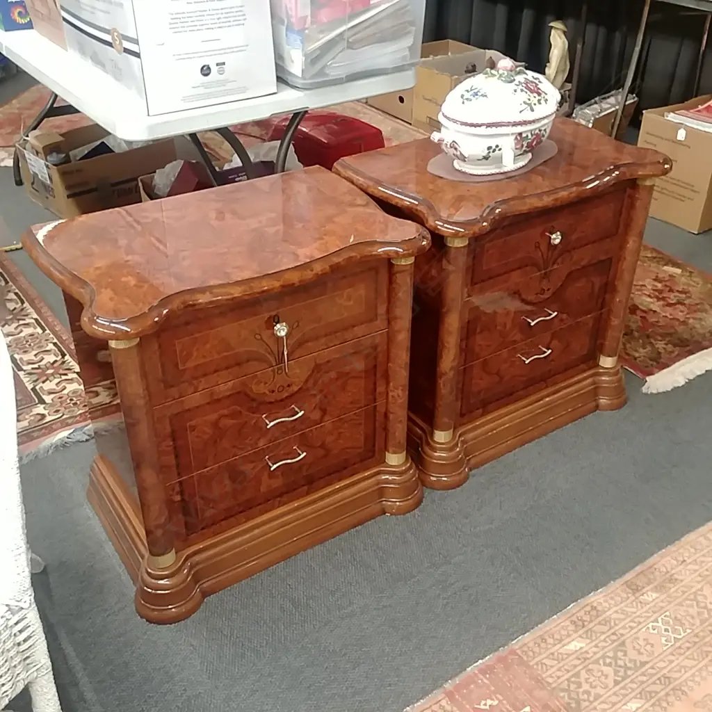 PR ITALIAN STYLE BEDSIDE CABINET Image 1++
