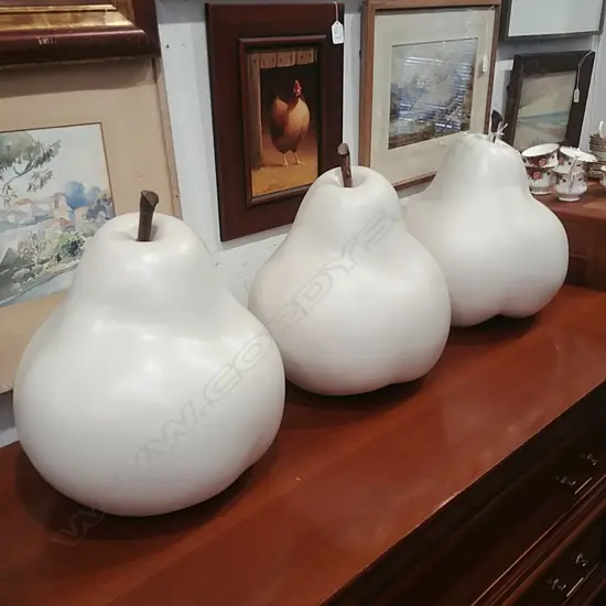 3 LGE DECORATIVE PEARS