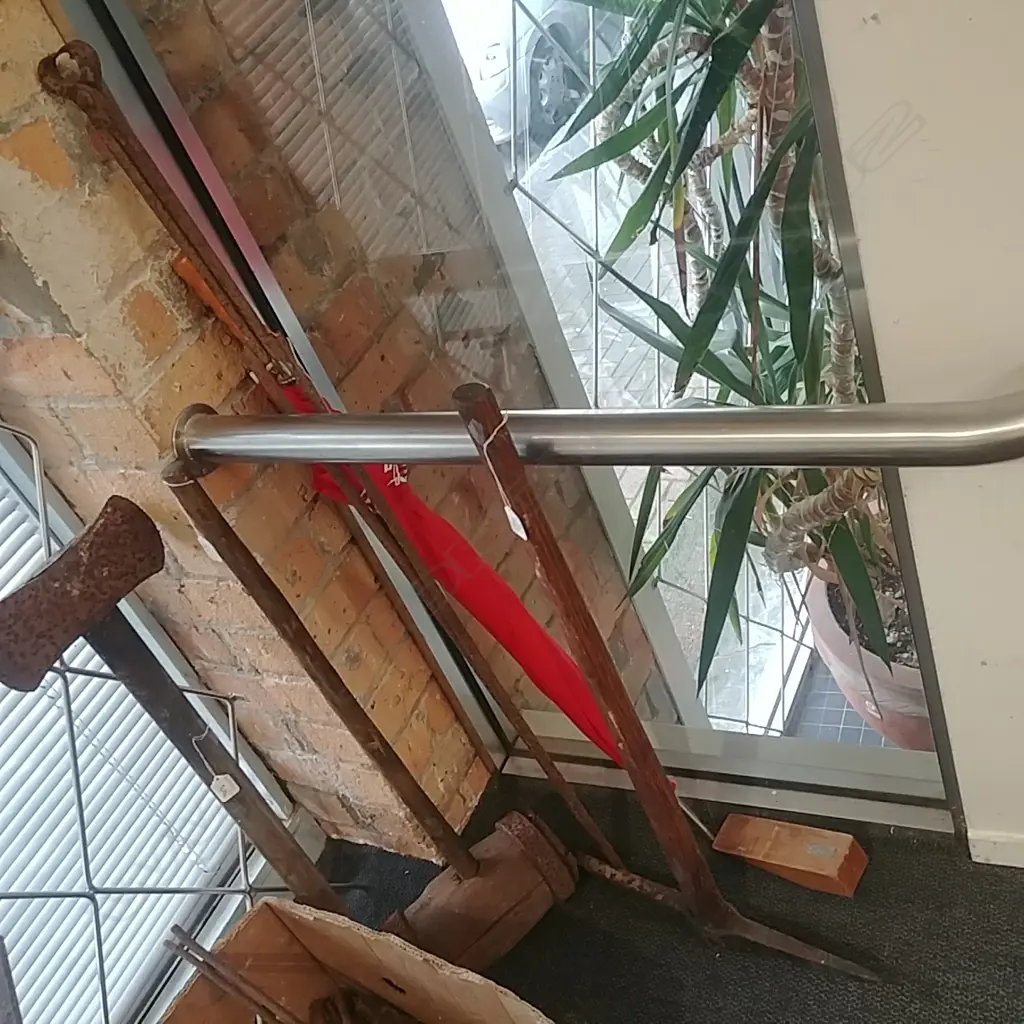 PICK & PR LONG TONGS Image 1++