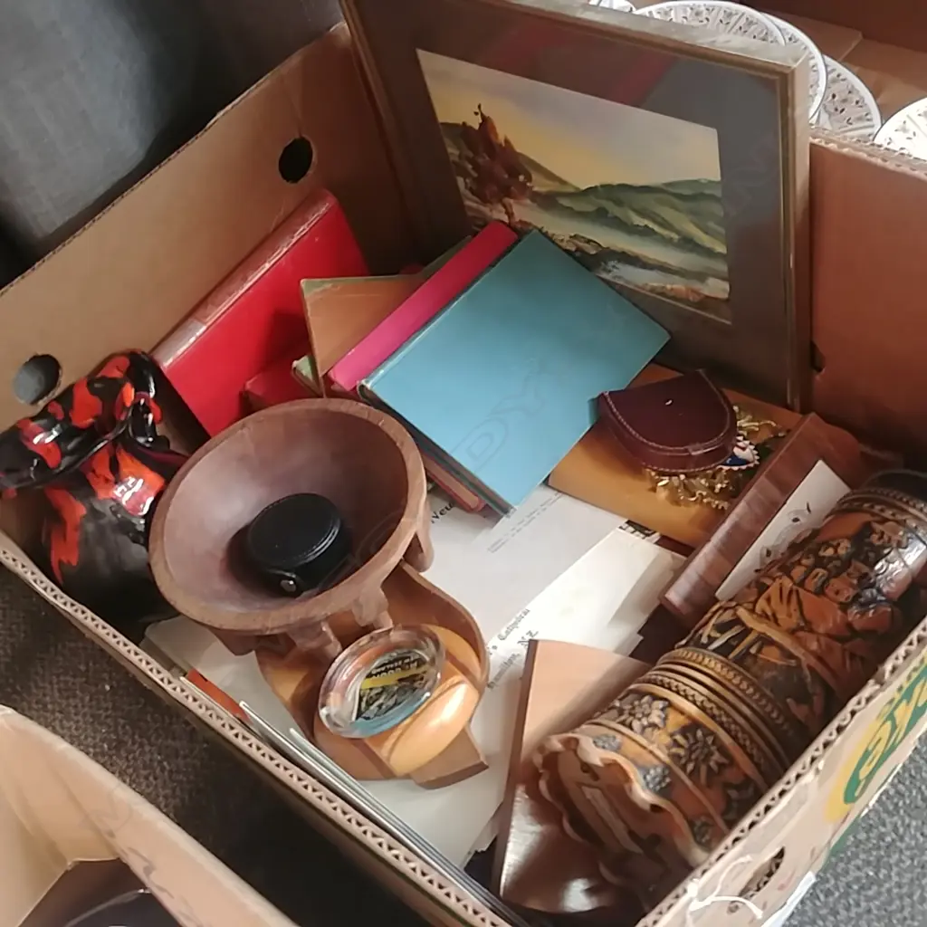 BOX CORONATION BOOKS & MISC Image 1++