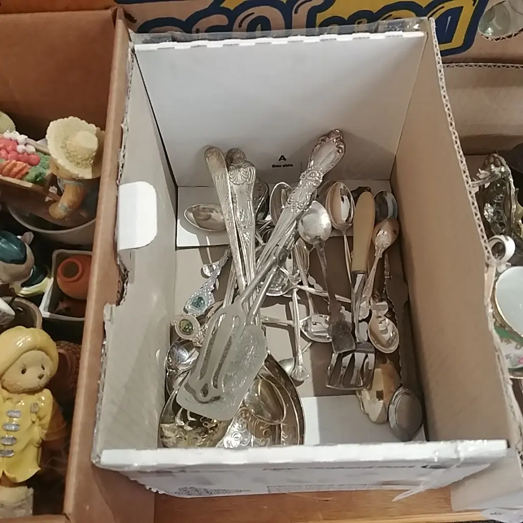 BOX OF EP CUTLERY  Image 1++