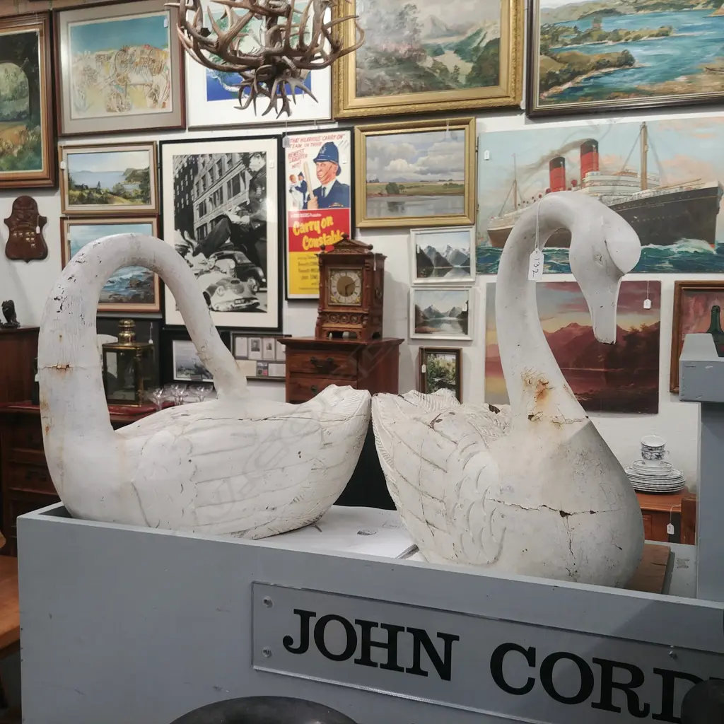 PR OF WOODEN SWANS Image 1++