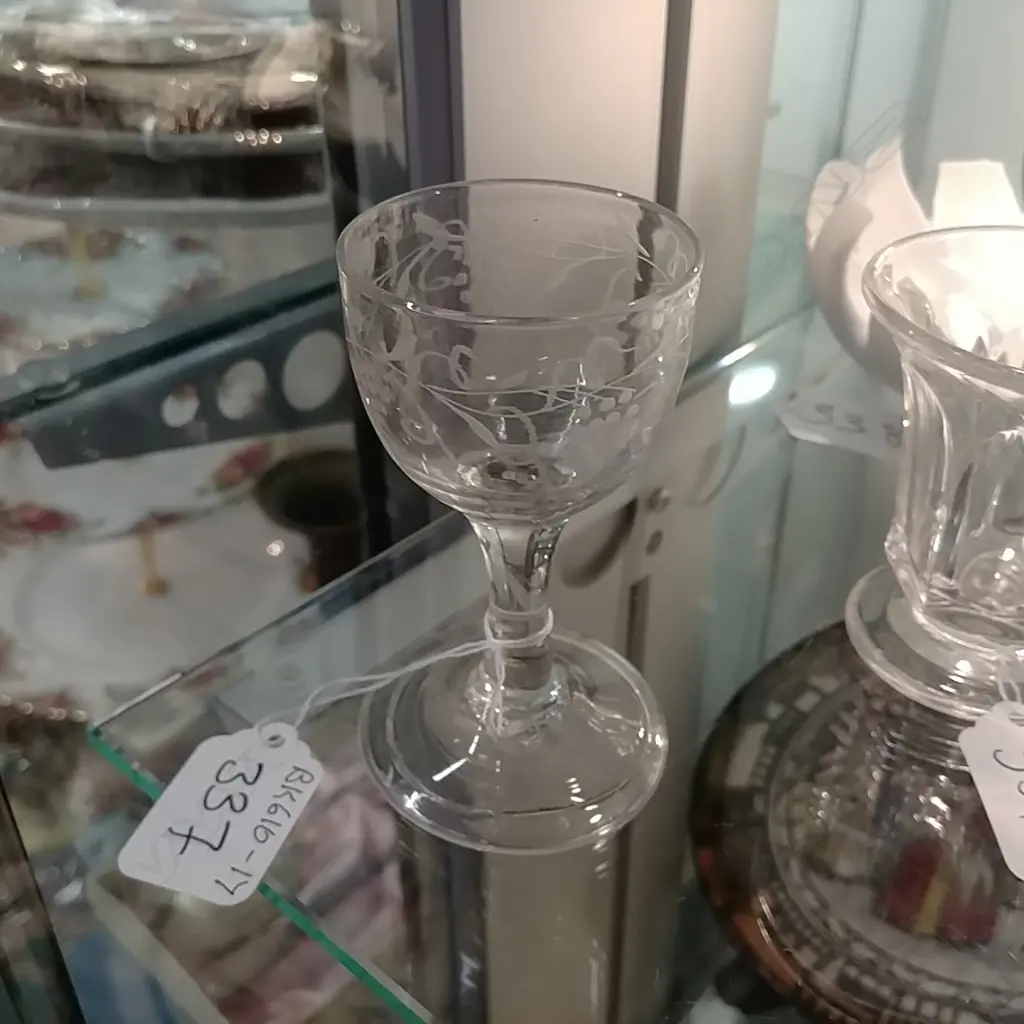 GEORGIAN GLASS Image 1++