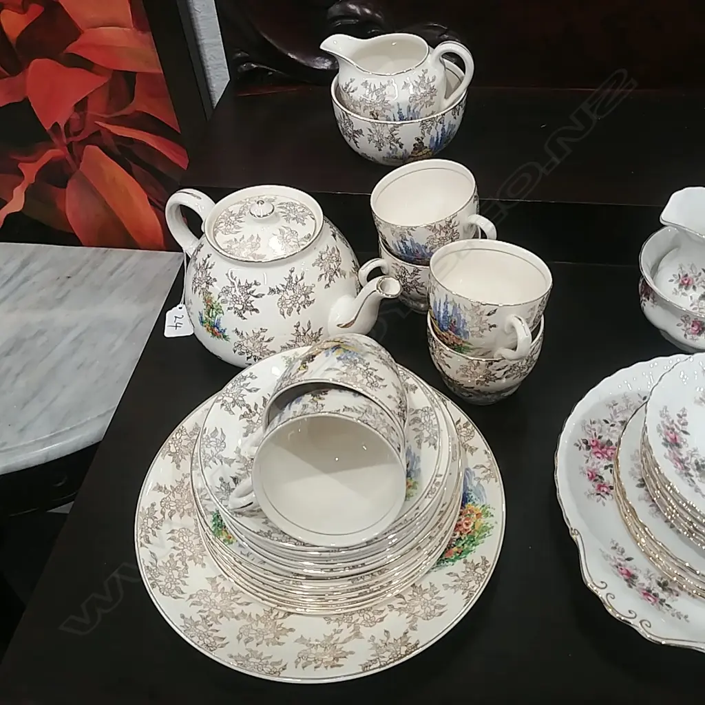 R. HARVEY CRINOLINE LADY 22PC TEASET Image 1++