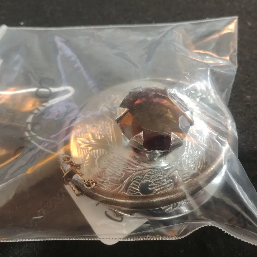 LARGE SCOTTISH BROOCH & SILVER BANGLE Image 1++
