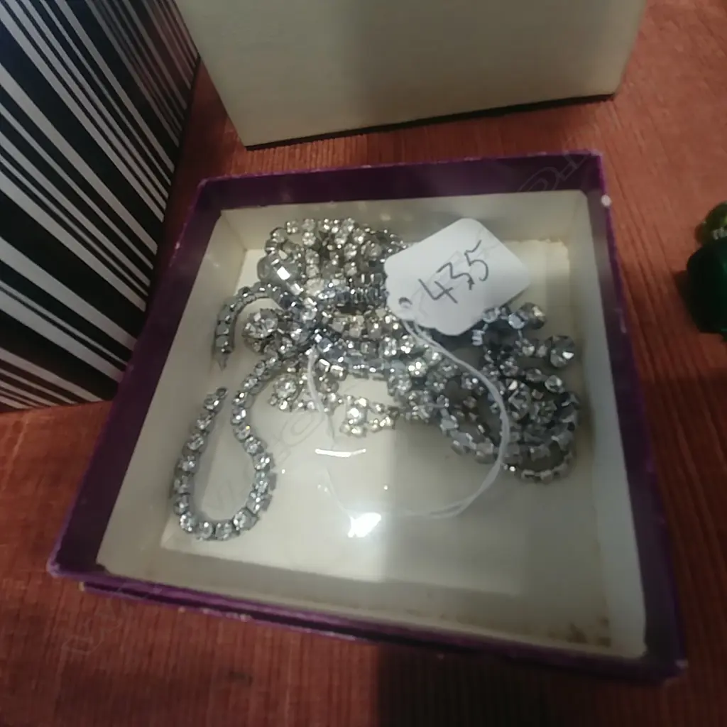DIAMANTE NECKLACES Image 1++