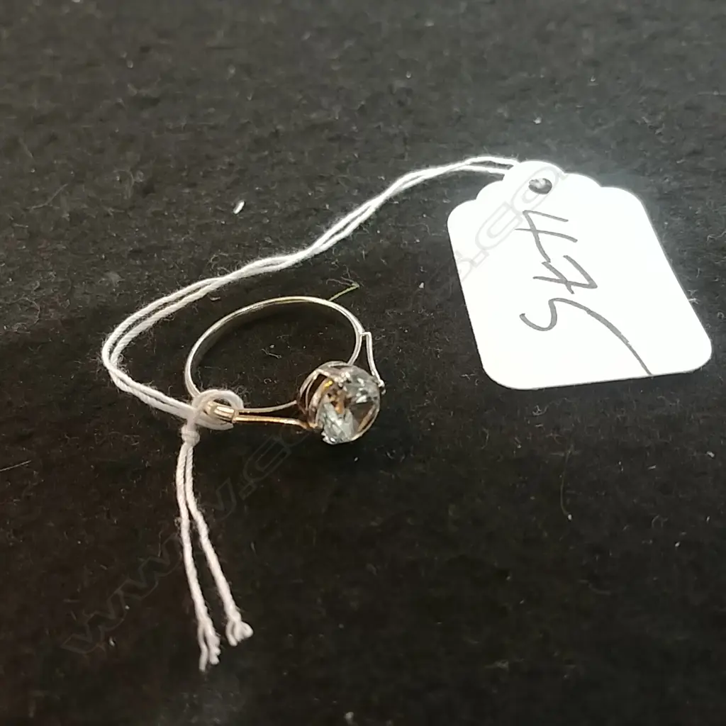 2.50CT CUBIC ZIRCONIA AND SILVER RING Image 1++