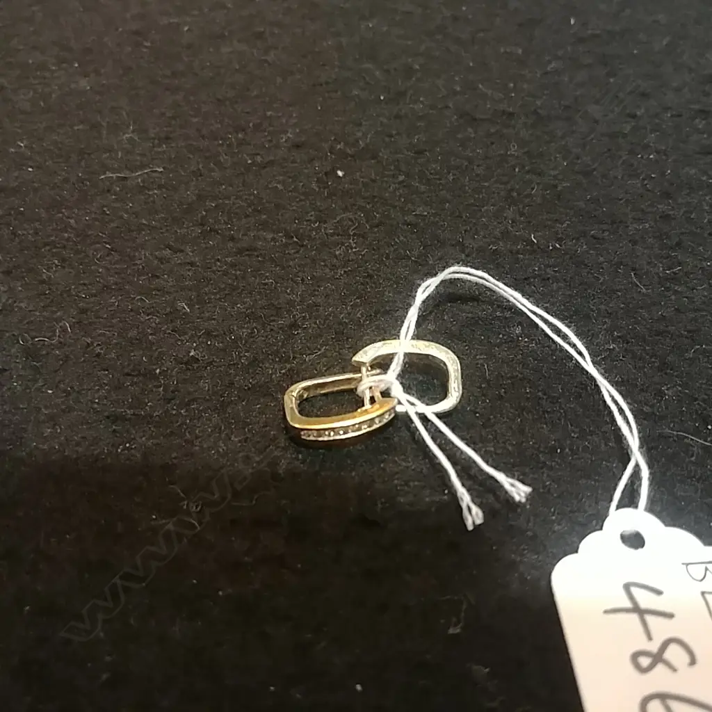 9CT GOLD AND DIAMOND HOOP EARRINGS  2.56gm Image 1++