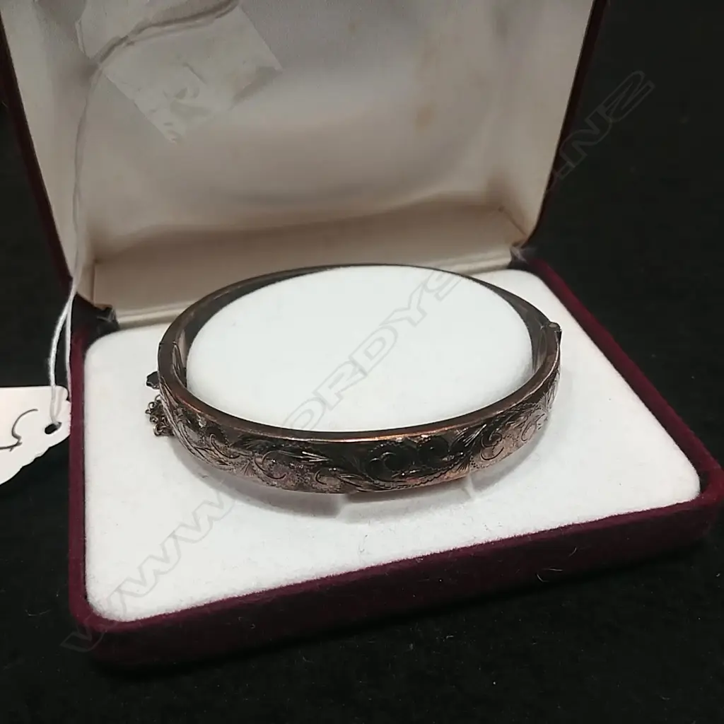 SILVER GILT HINGED SNAP BANGLE Image 1++