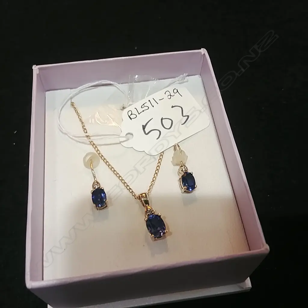 10CT GOLD SAPPHIRE/DIA PENDANT & EARRINGS Image 1++