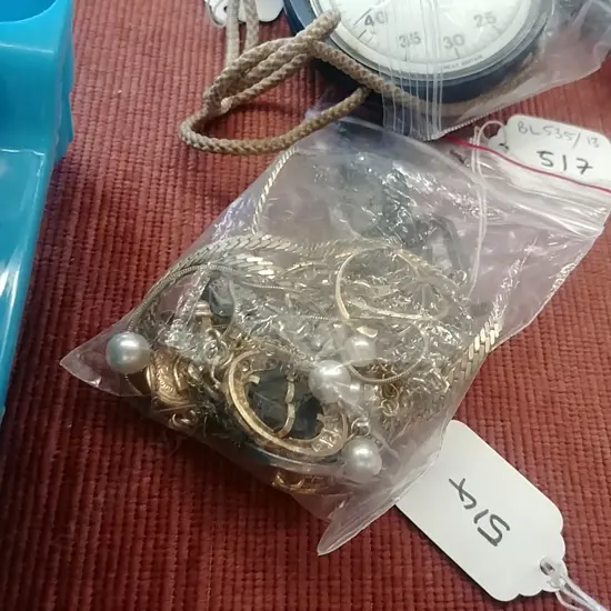 BAG OF COSTUME JEWL. MARCASITE/LINED GOLD ETC