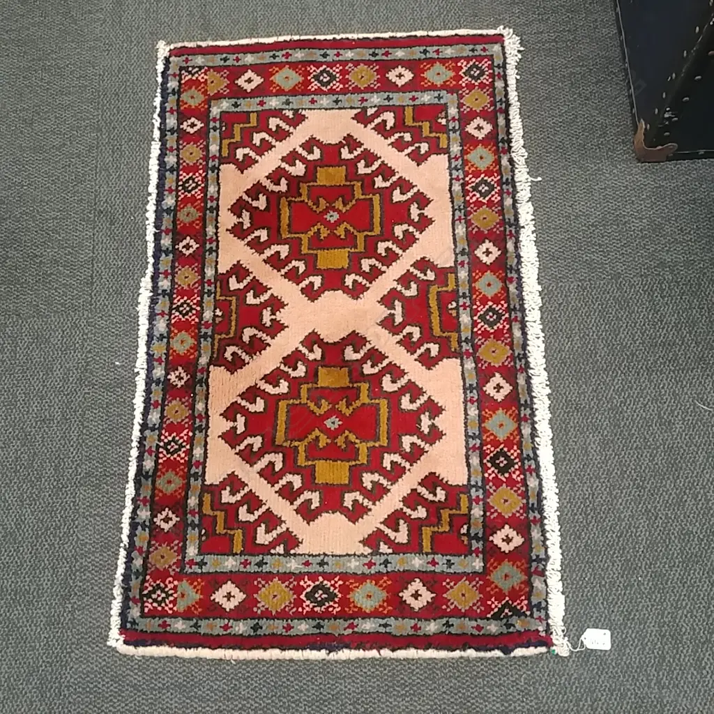 A small Turkman rug Image 1++