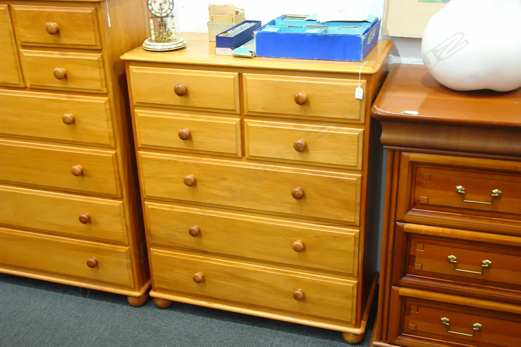 "MILLBROOK" RIMU CHEST OF DRAWERS Image 1++