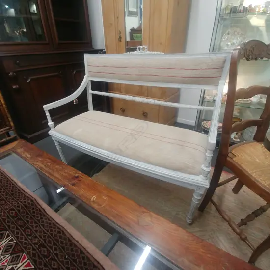 WHITE PAINTED FRENCH STYLE BENCH