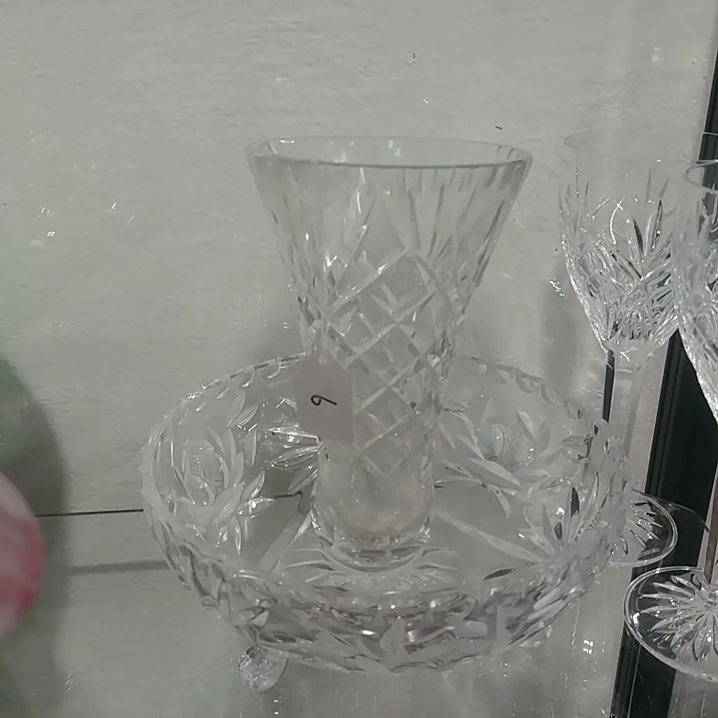 CRYSTAL BOWL + VASE Image 1++