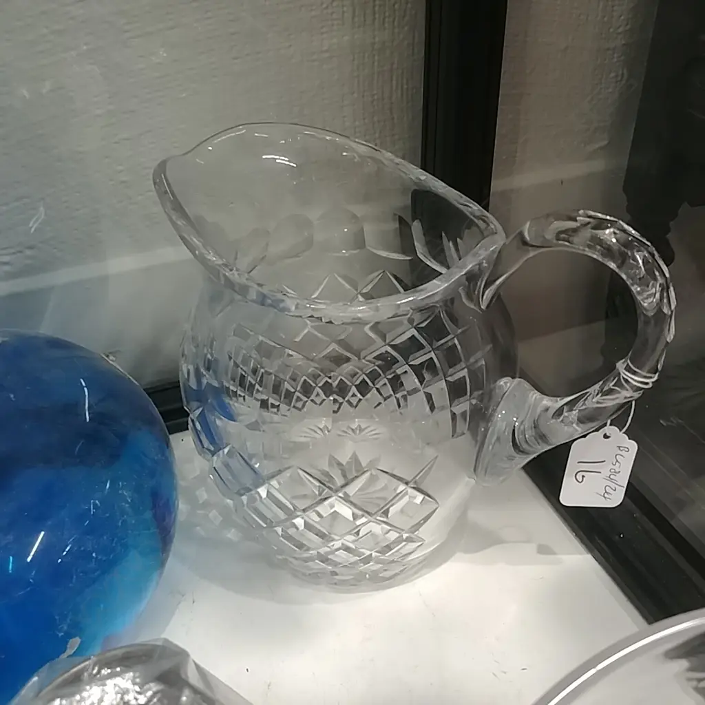CUT CRYSTAL JUG Image 1++