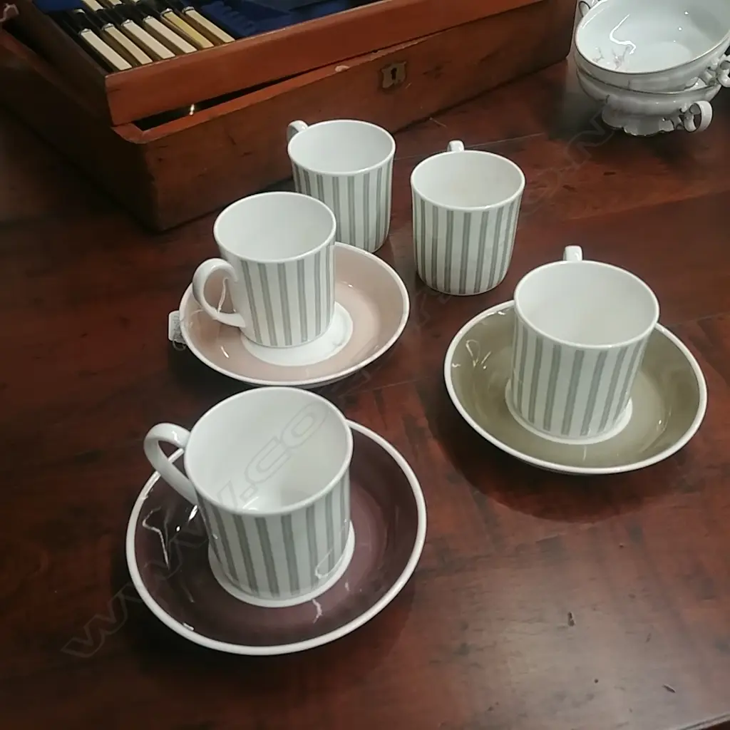 SUSIE COPPER  5 MUGS & 3 SAUCERS Image 1++