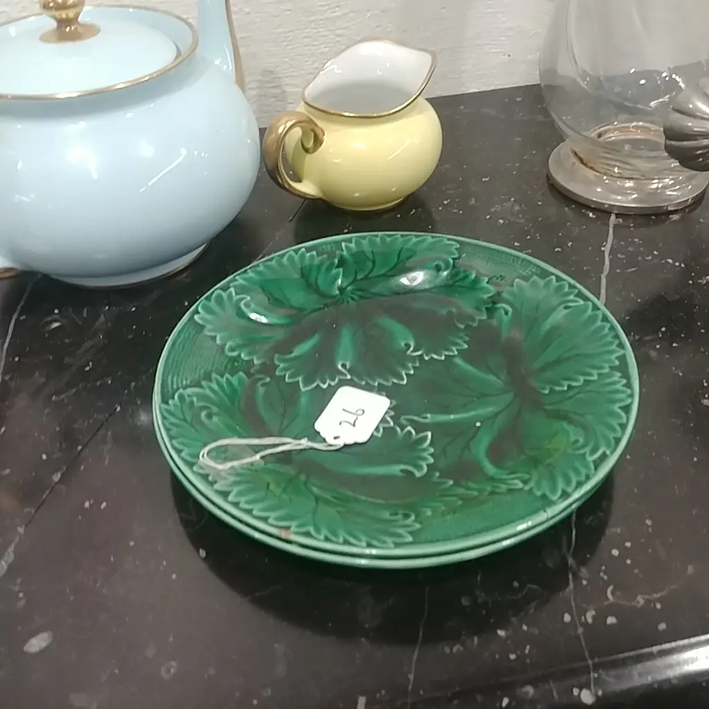 PR WEDGWOOD LEAF PLATES Image 1++