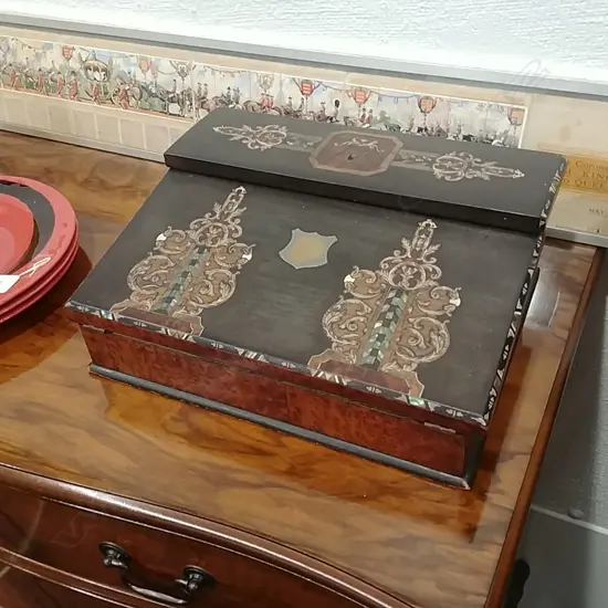 M.O.P. WRITING SLOPE