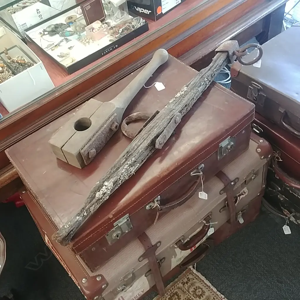 SWINGLE TREE+HANDLE Image 1++