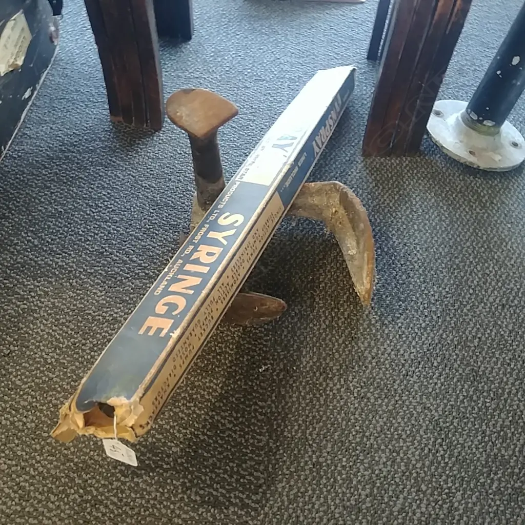 SHOE LAST + SPRAYER Image 1++