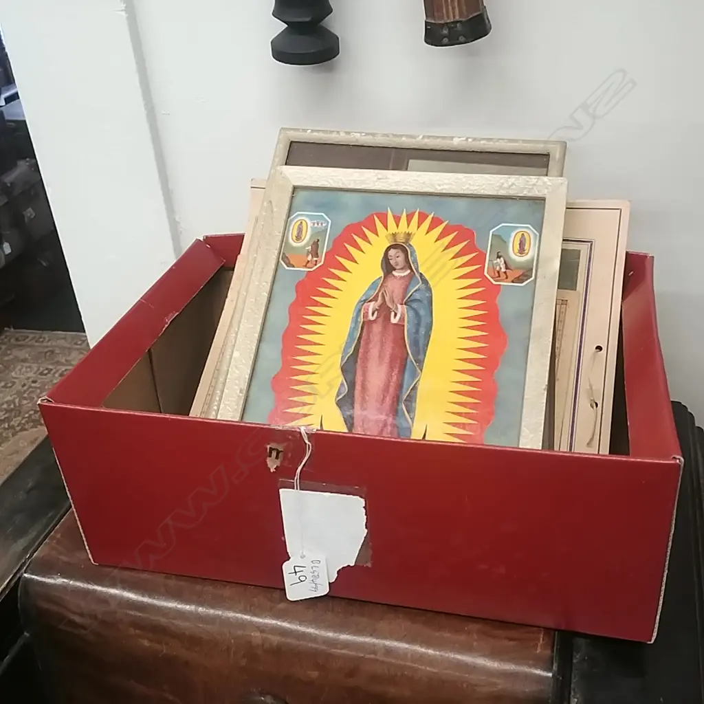 ASST VINTAGE PRINTS Image 1++