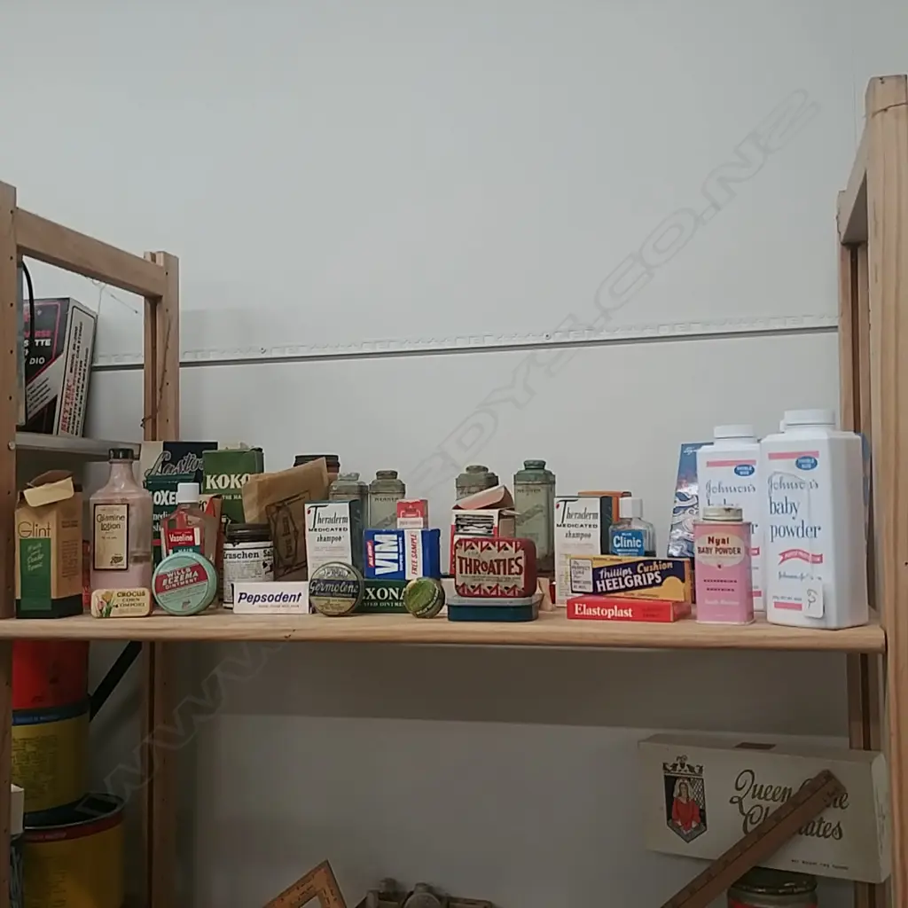 ASST VINTAGE TALCUM POWDER ETC Image 1++