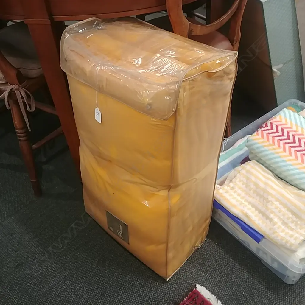 PRINCESS BLANKET IN ORIGINAL PACKING Image 1++