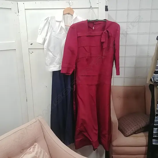 2 SUMMER COCKTAIL DRESSES, NAVY/BURGUNDY 