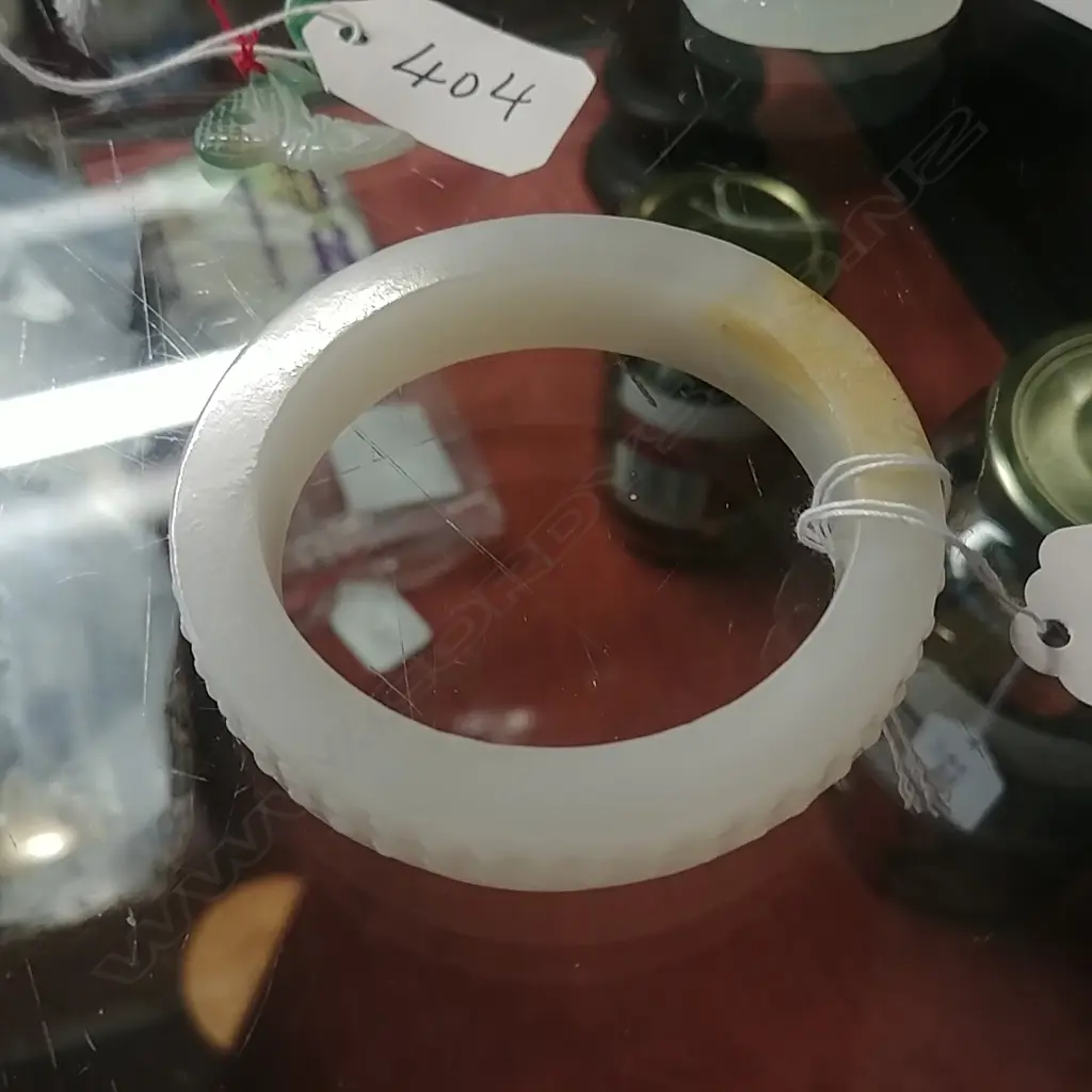 CHINESE JADE BANGLE PALE TONE Image 1++