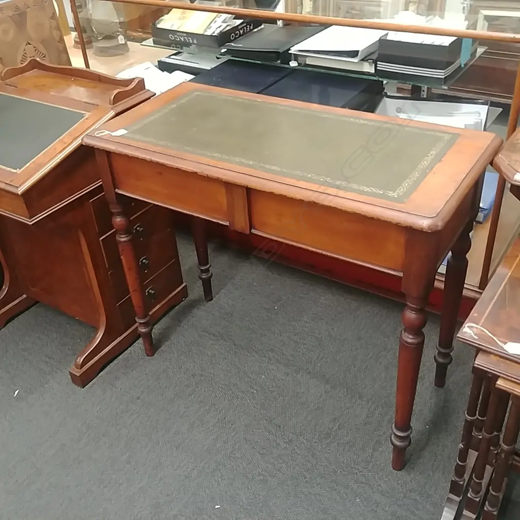 COLONIAL LEATHER INSET SIDE TABLE Image 1++