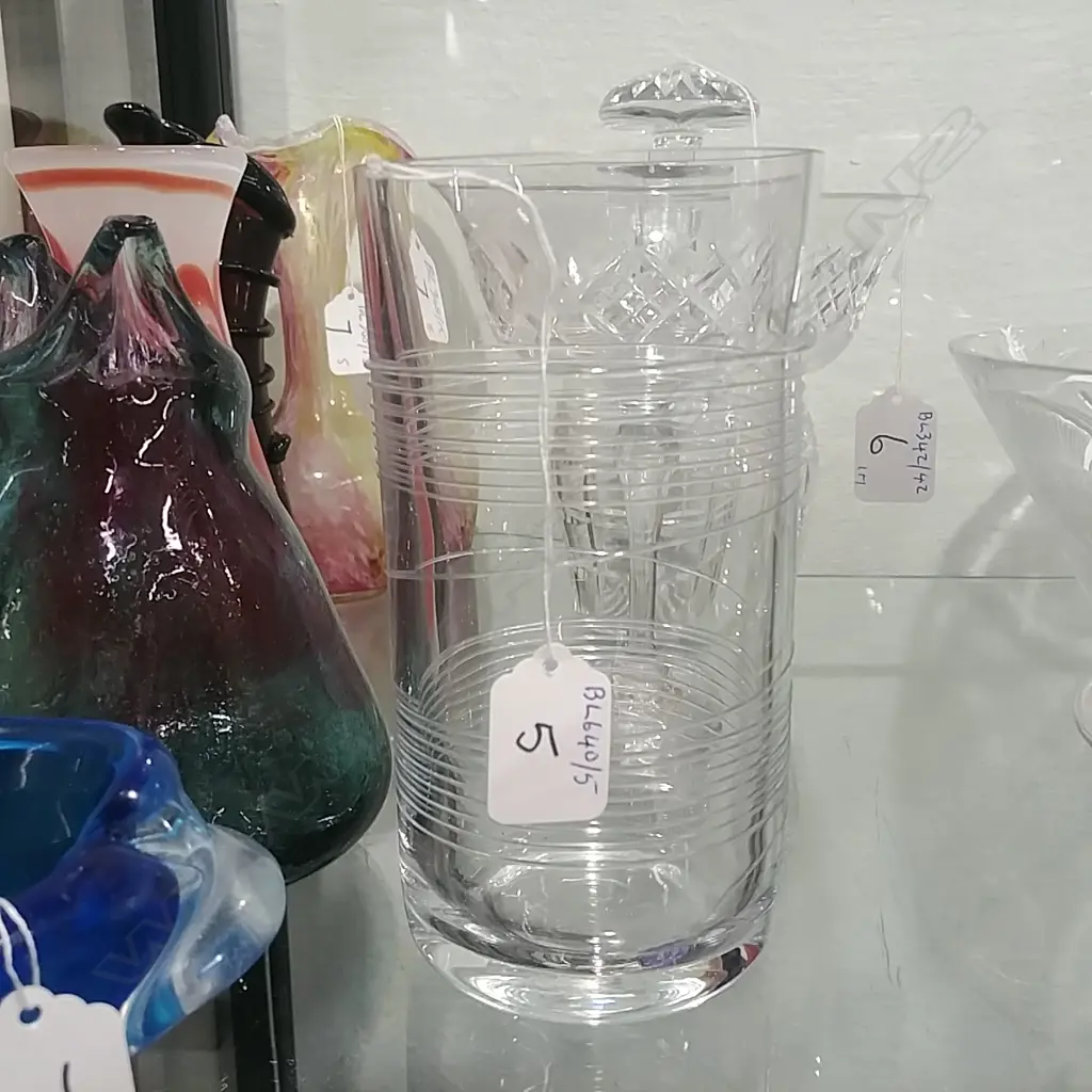 SIGNED KOSTA BODA VASE Image 1++