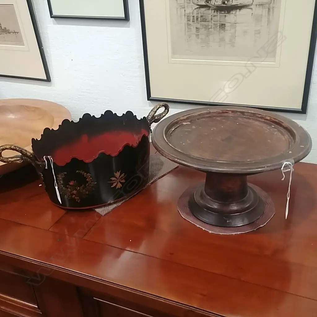 TOLEWARE BASKET & WOOD COMPORT Image 1++