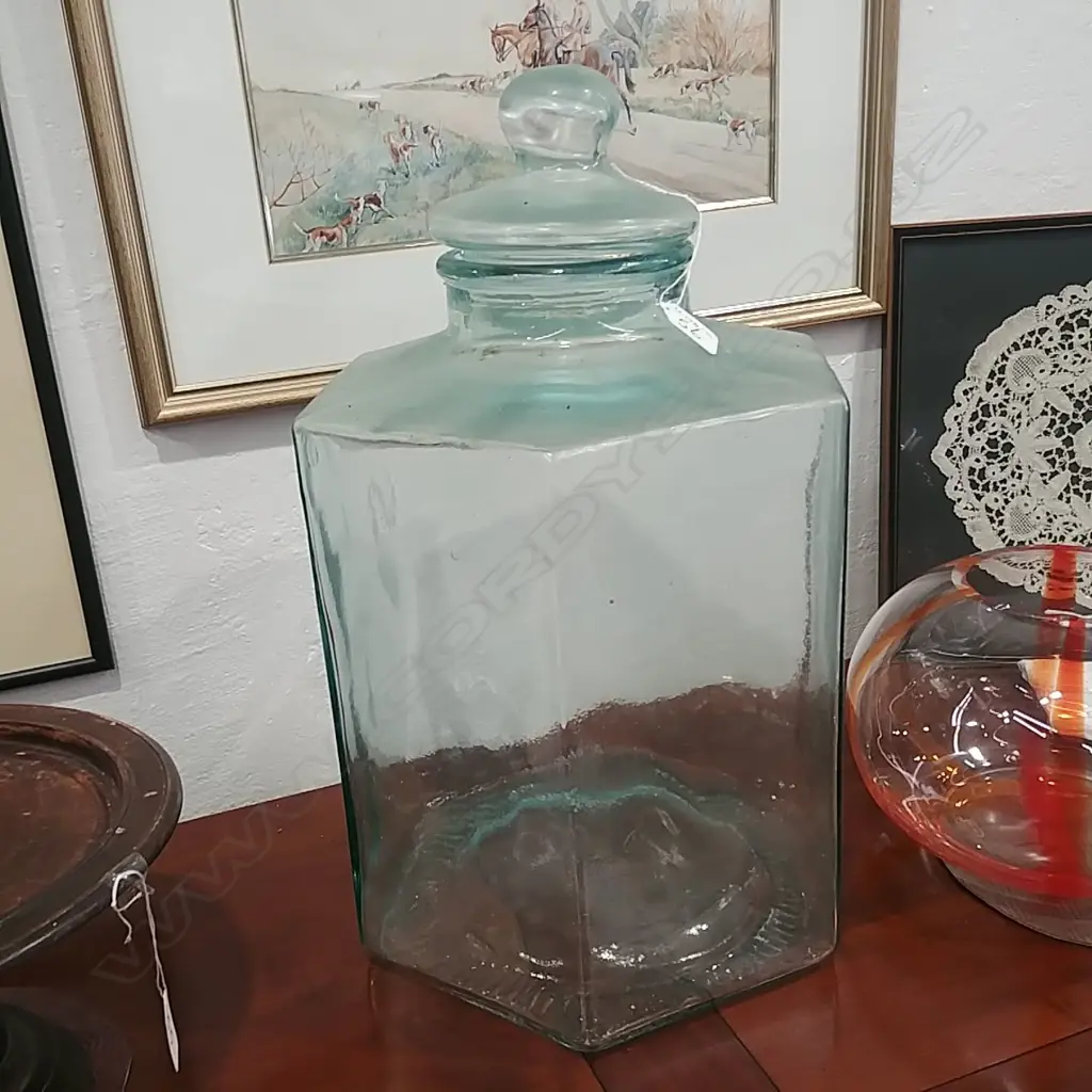 LARGE GLASS LIDDED JAR Image 1++